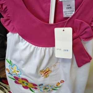 Zulilly Floral top. 18 mos.